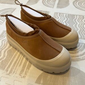 BRAND NEW UGG Tan Slip-On Shoes with Cream Accents